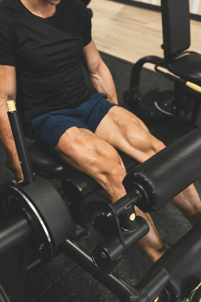 Smart Buyer's Guide: How to Choose the PERFECT Leg Extension & Leg Curl Machine for Your Gym